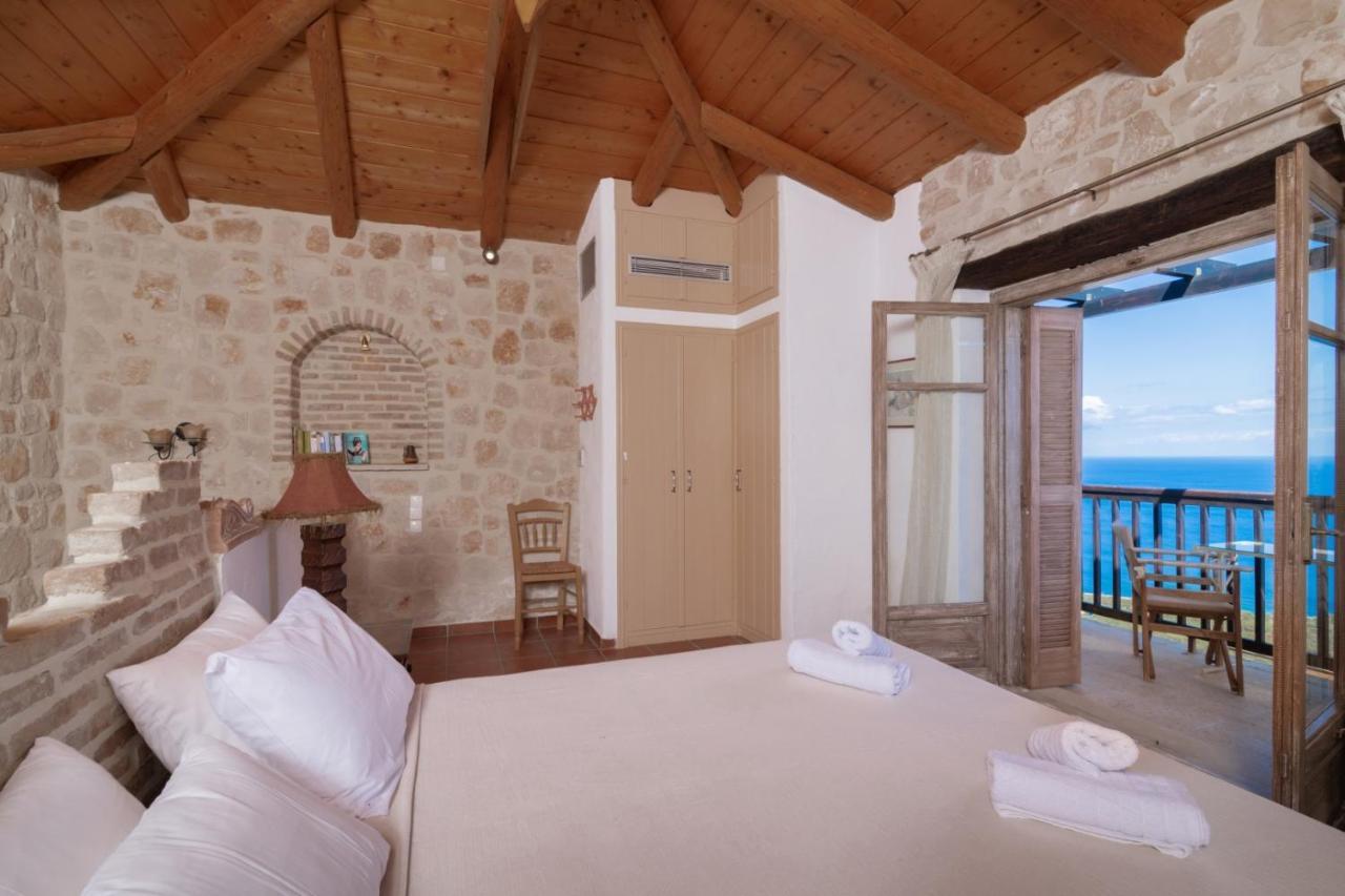 Ferienhaus Strofilia Authentic Skinária