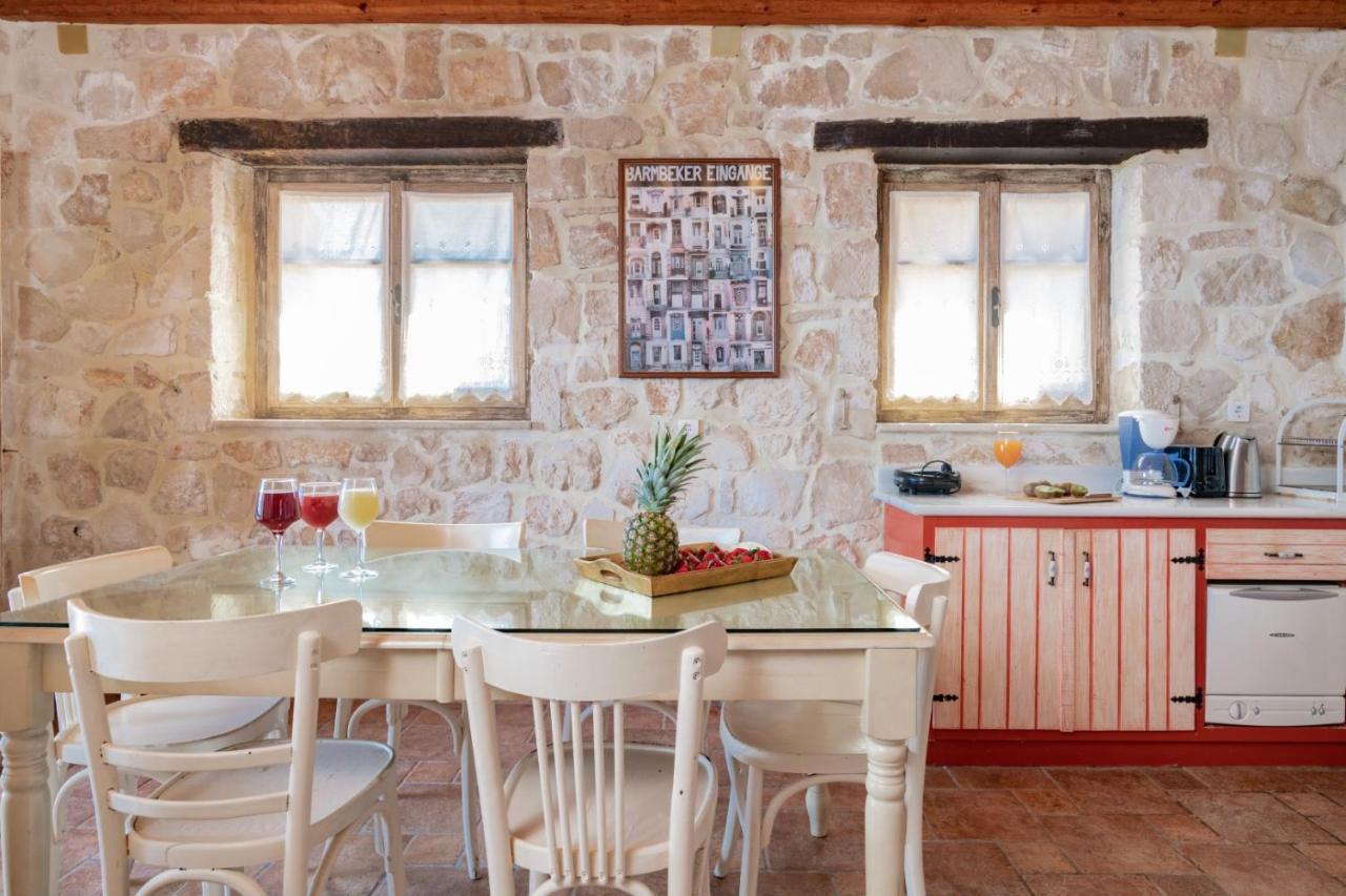 Ferienhaus Strofilia Authentic Skinária